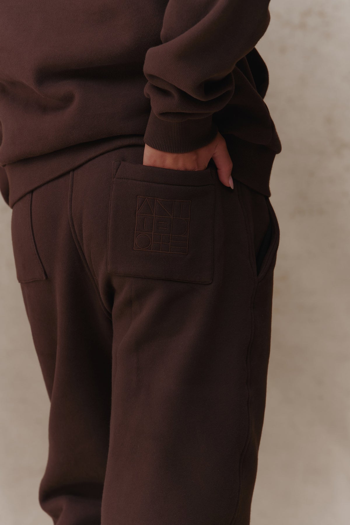 Embossed back pocket on the Women's Restore Joggers