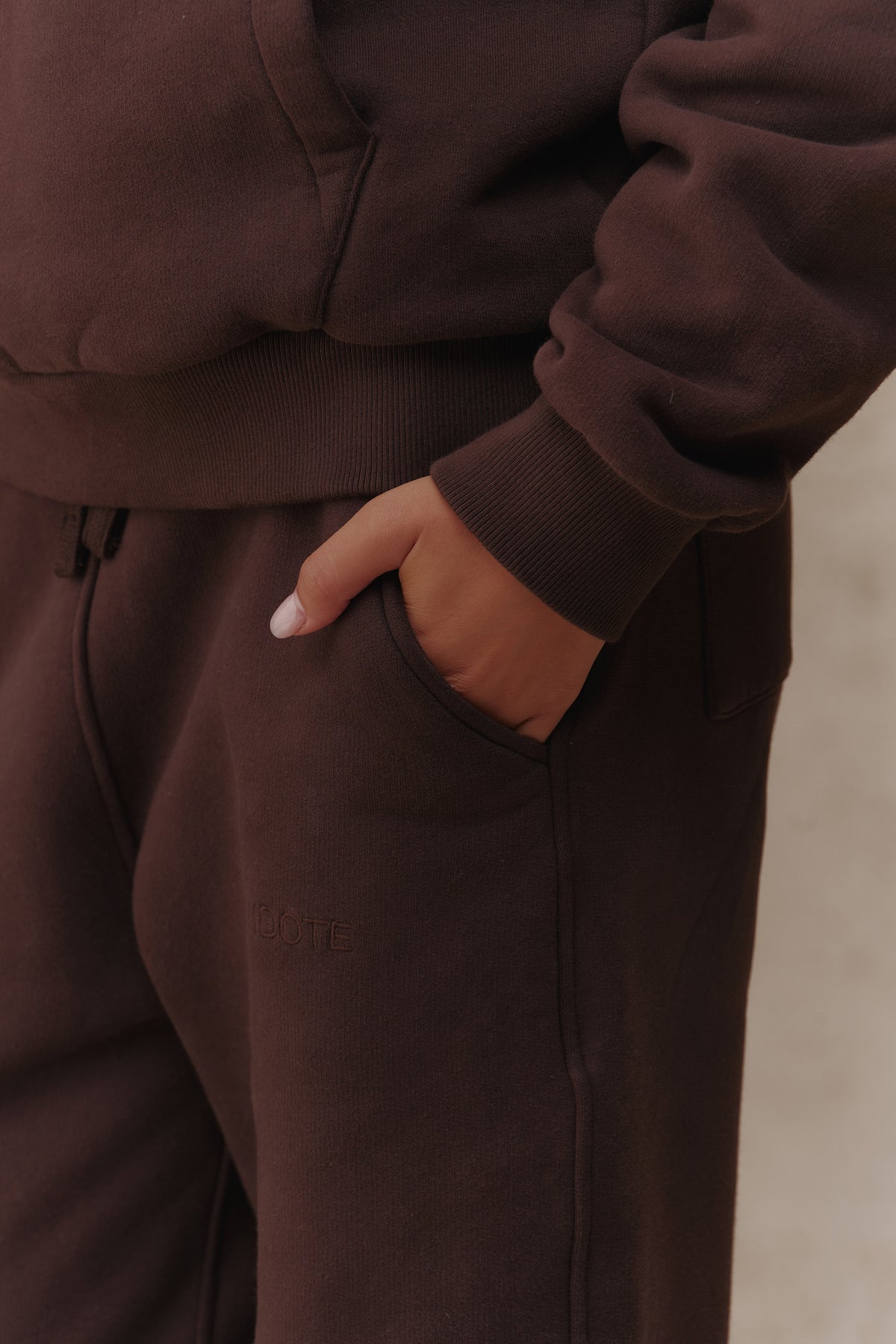 Front pocket on the Women's Restore Joggers